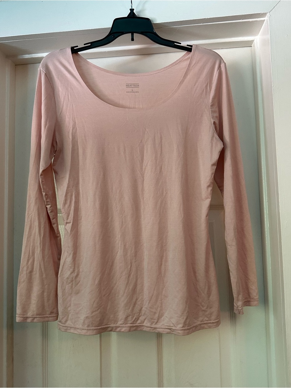 Women’s Scoop Neck Long Sleeve Tee - Light Blush